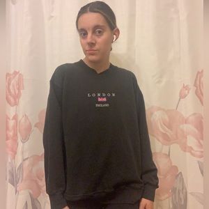 Black London embriodered crewneck